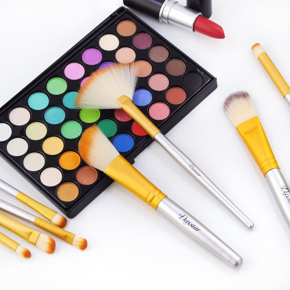 32-Piece Professional Makeup Brush Set with Leather Case – Soft Natural Hair Brushes for Eyes, Face & Lips – Perfect for Beginners & Makeup Artists