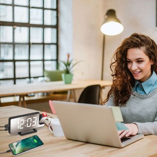 USB-Powered Rotatable LED Projector Clock with Dual Alarms, FM Radio & Snooze Function"